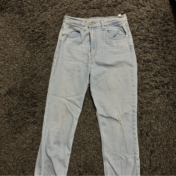 Levis Jeans - Picture 3 of 4